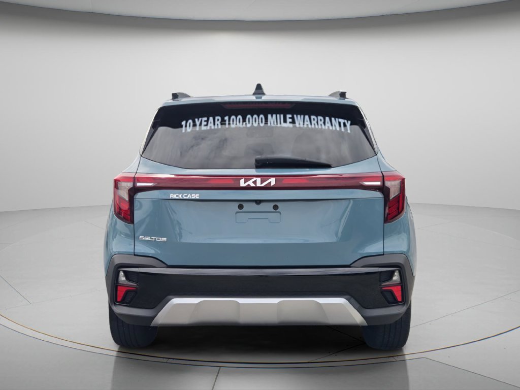Used 2024 Kia Seltos EX FWD image 6