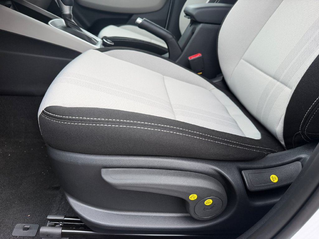 New 2026 Hyundai Venue SEL FWD image 11