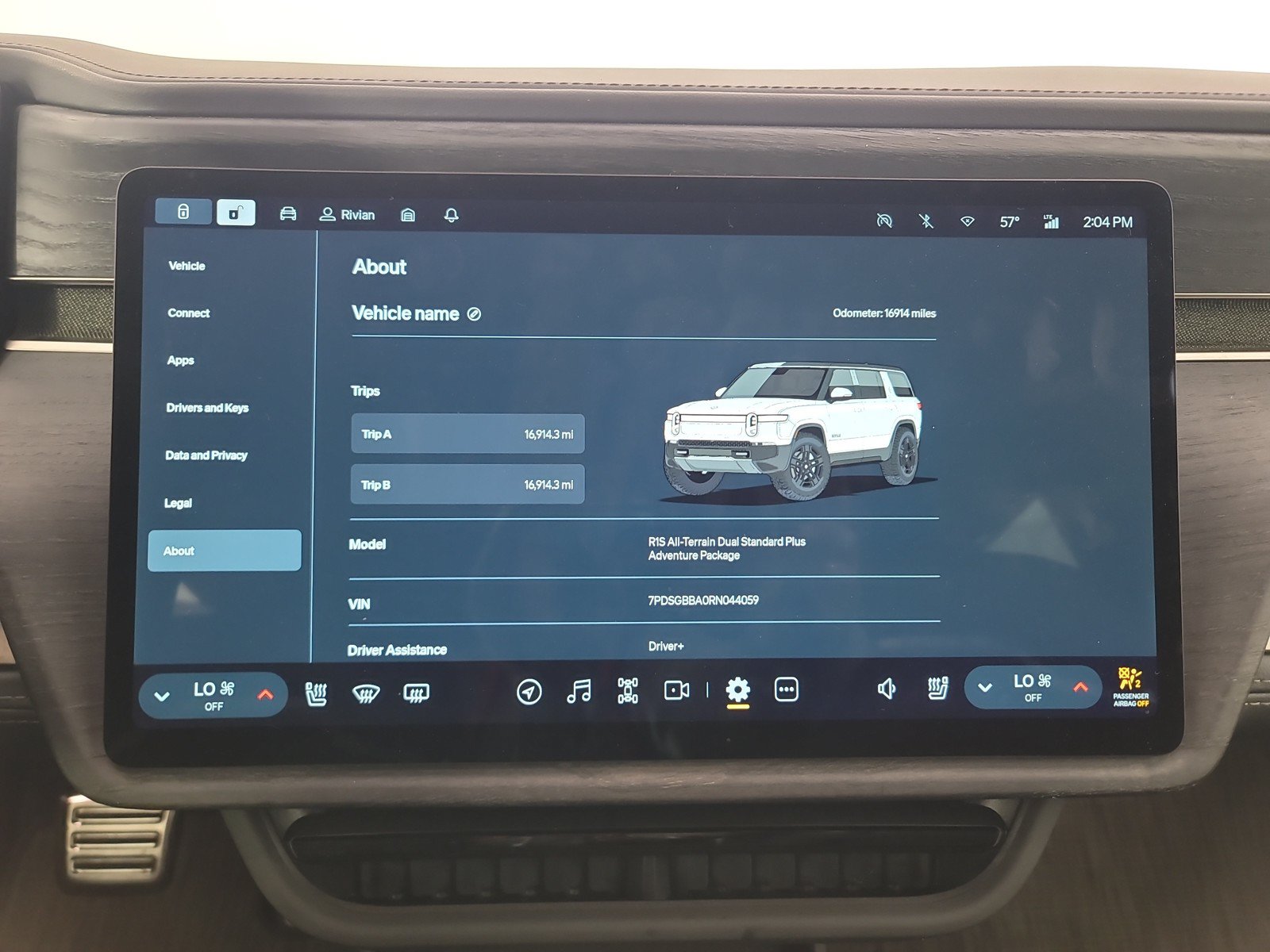 Used 2024 Rivian R1S Adventure AWD/4WD image 29