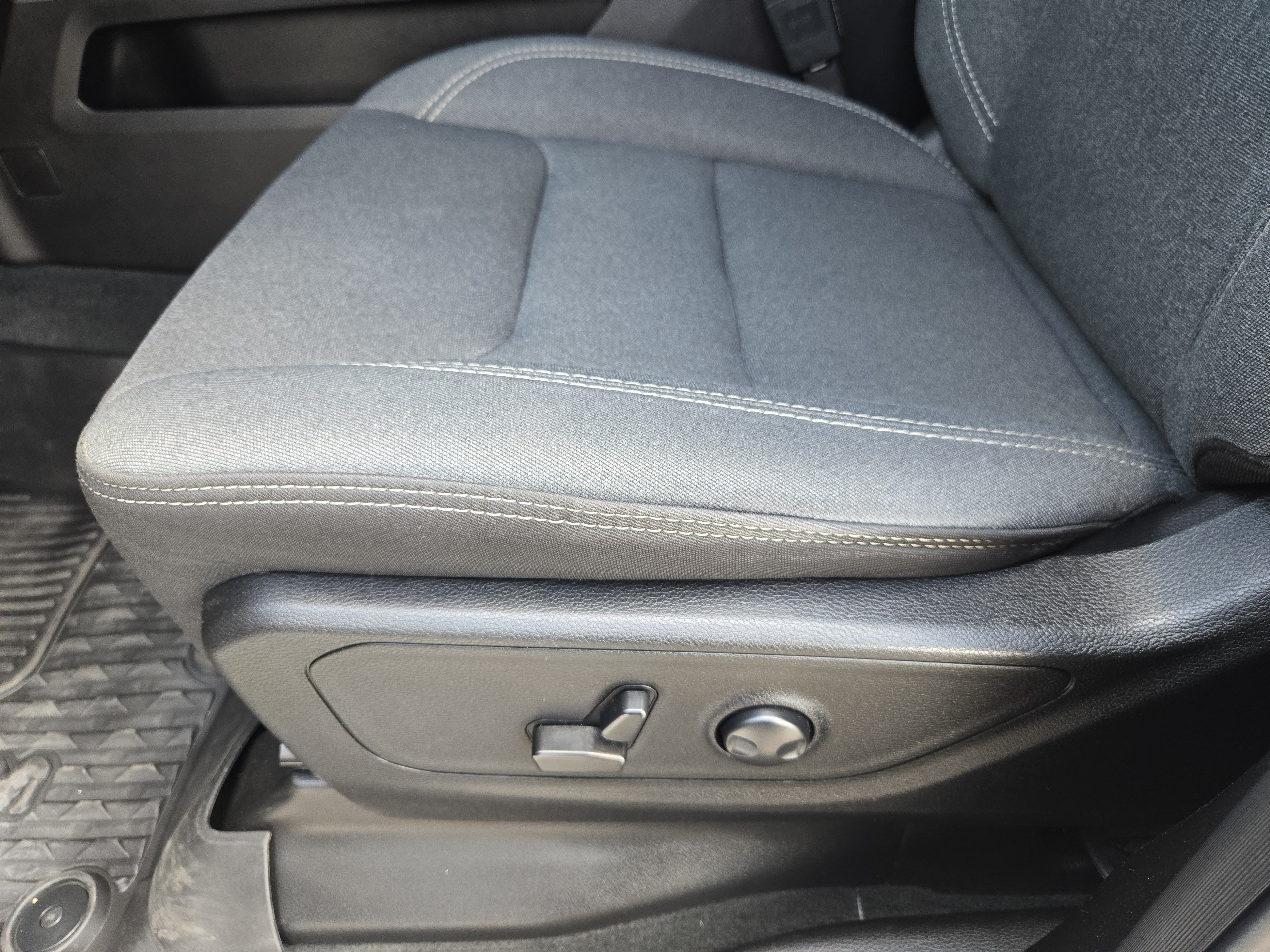 Used 2022 RAM 1500 Big Horn AWD/4WD image 28