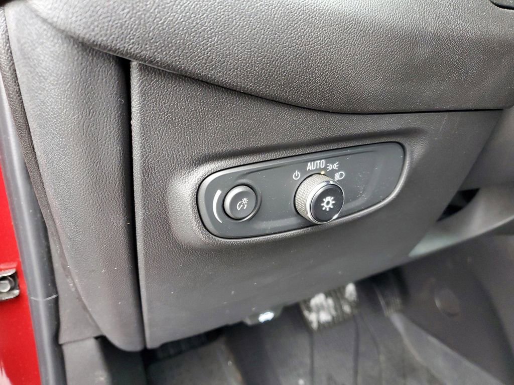 Certified 2024 Chevrolet Equinox RS w/ LPO, Floor Liner Package image 9