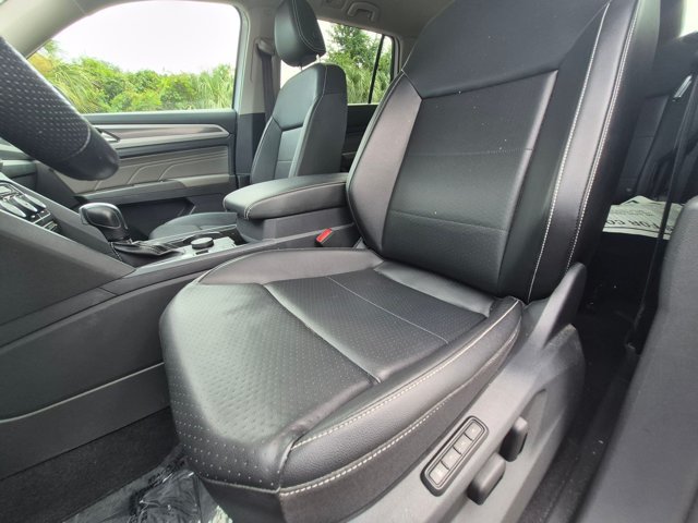 Used 2022 Volkswagen Atlas SEL R-Line AWD/4WD image 13