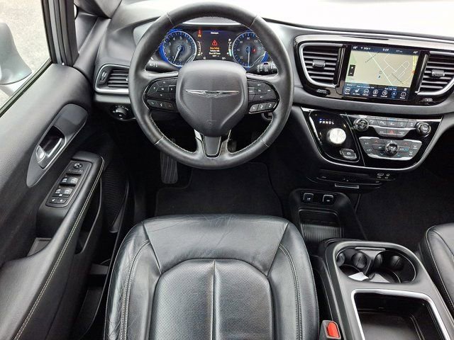 Certified 2019 Chrysler Pacifica Touring-L Plus w/ Advanced Safetytec Group FWD image 16