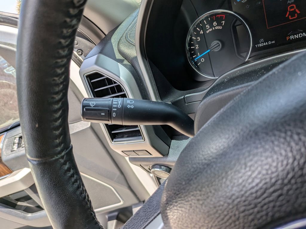 Used 2019 Ford F150 Lariat w/ Equipment Group 502A Luxury RWD image 28