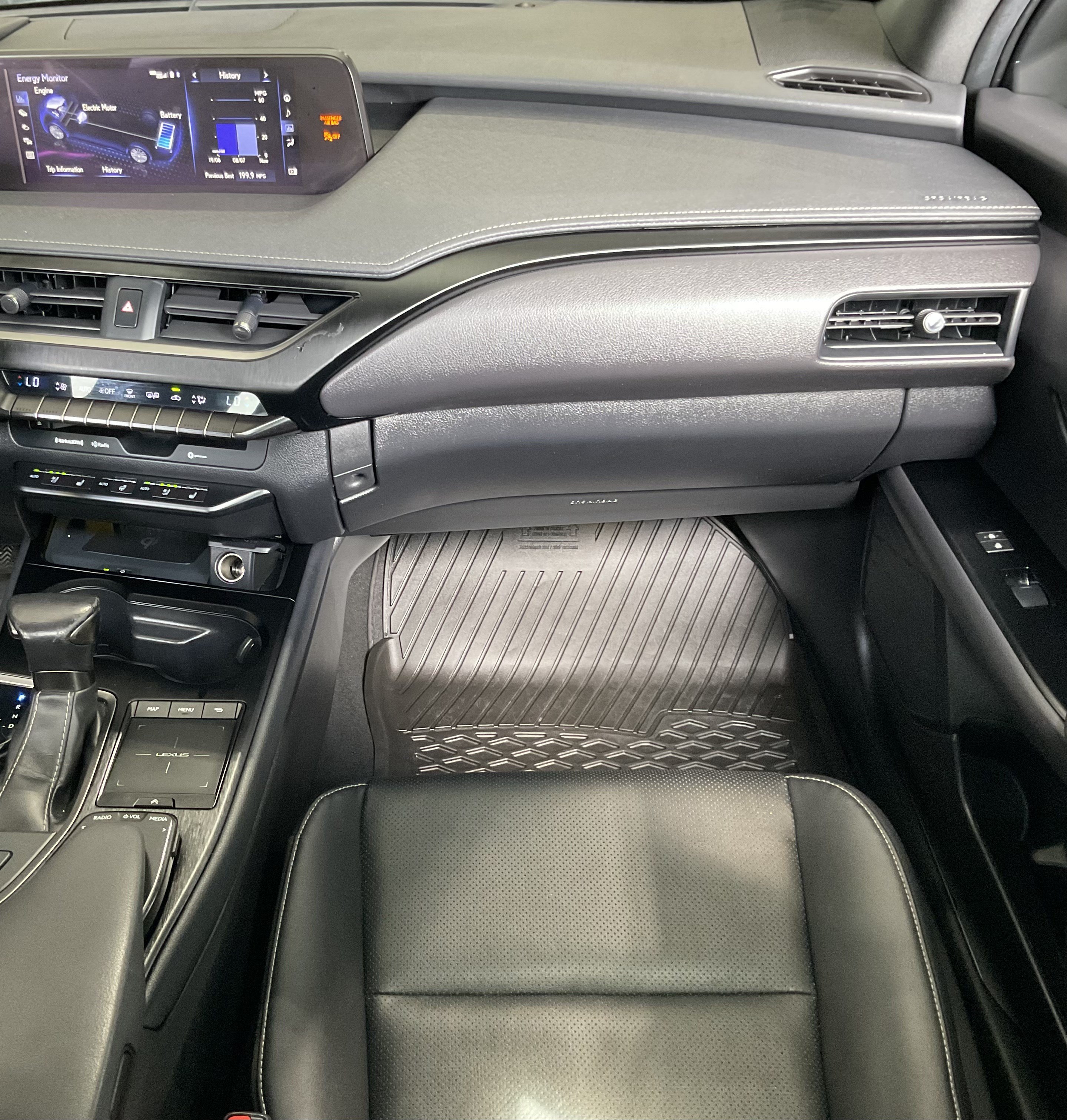 Used 2021 Lexus UX 250h w/ Premium Package AWD/4WD image 25