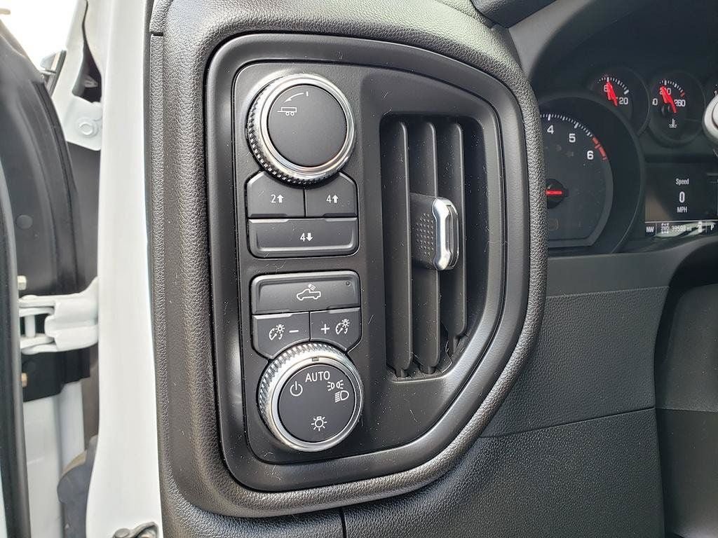 Used 2024 GMC Sierra 2500 Pro AWD/4WD image 16