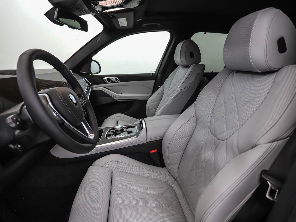 New 2026 BMW X5 xDrive40i w/ Executive Package image 11