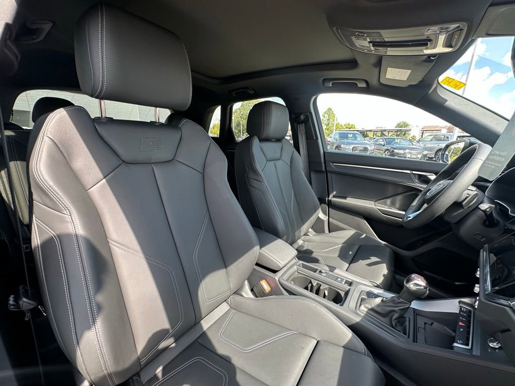 New 2025 Audi Q3 2.0T Premium image 29