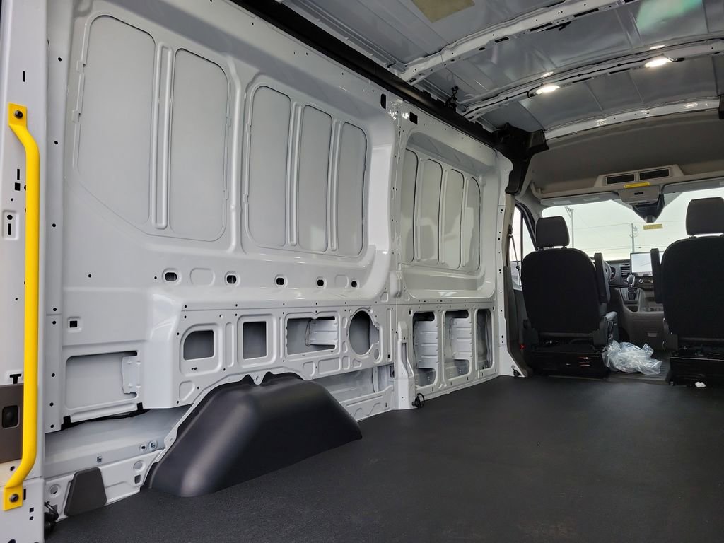New 2026 Ford Transit 250 148 Medium Roof image 12