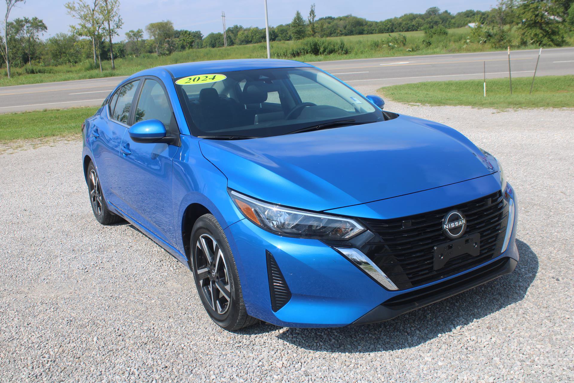 Used 2024 Nissan Sentra SV image 1