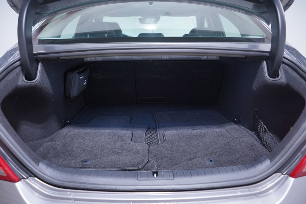 Used 2021 Genesis G70 3.3T image 23