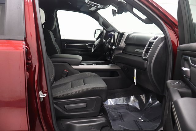 New 2026 RAM 1500 4x4 Crew Cab image 13