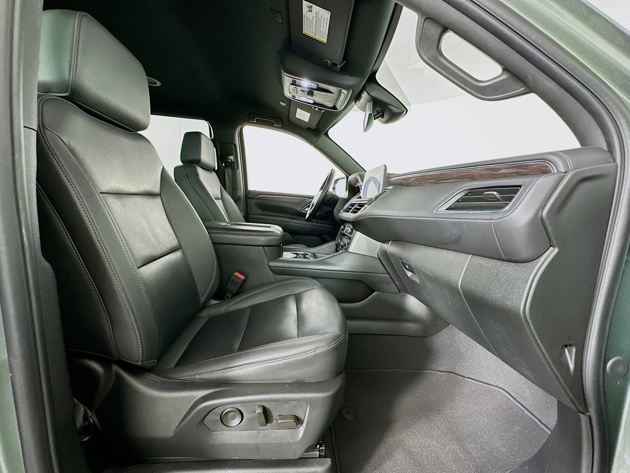 Used 2024 Chevrolet Tahoe LT image 33