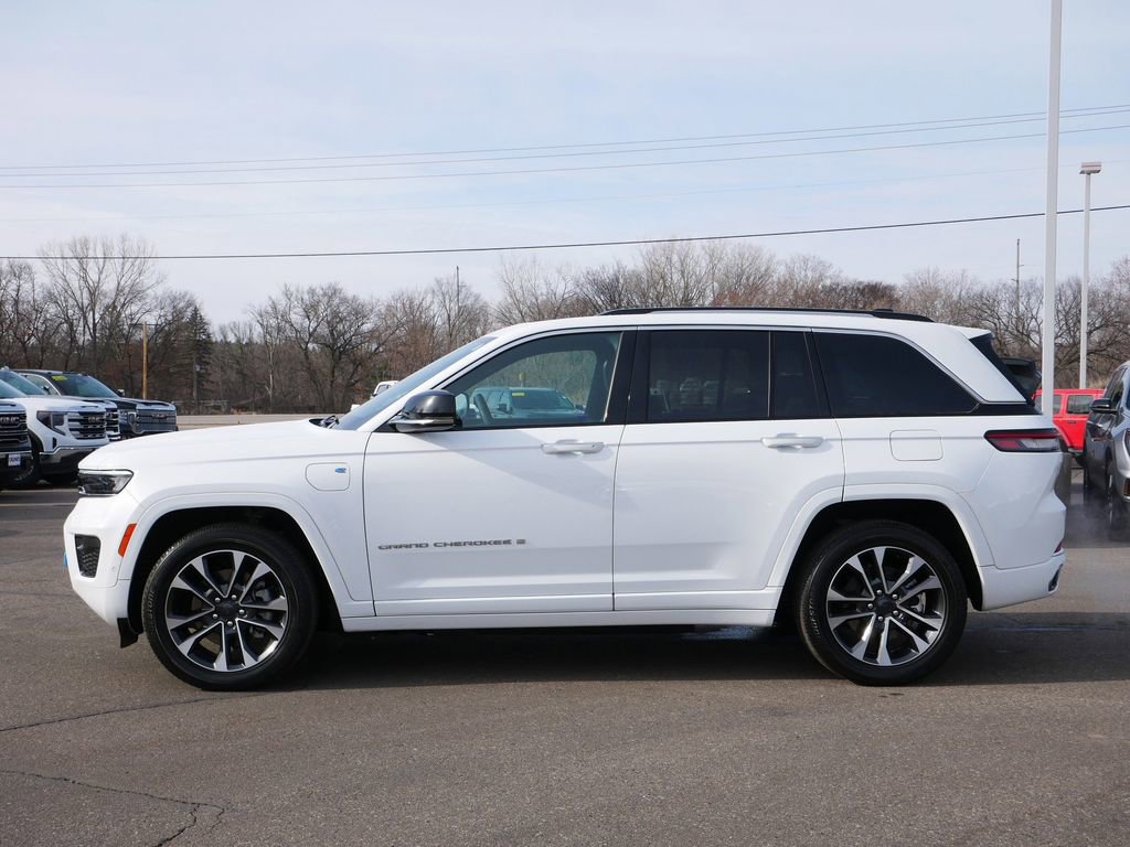 Used 2023 Jeep Grand Cherokee Overland image 4