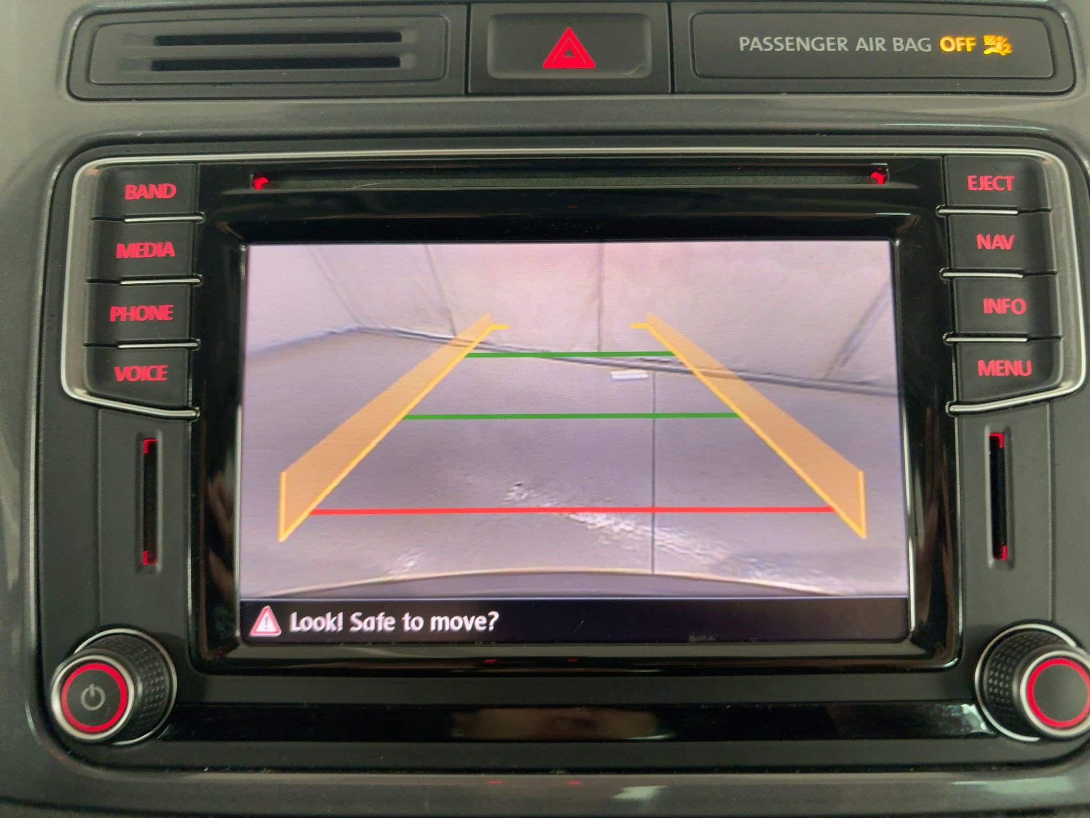 Used 2017 Volkswagen Tiguan SEL image 26