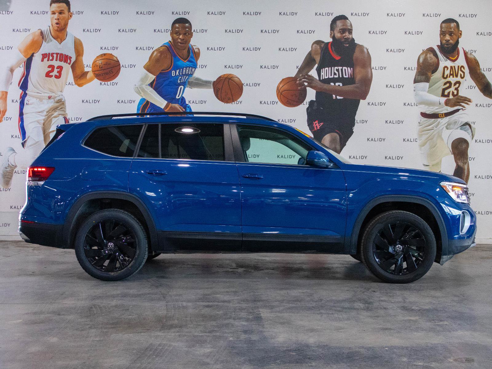 Used 2025 Volkswagen Atlas SE FWD image 18