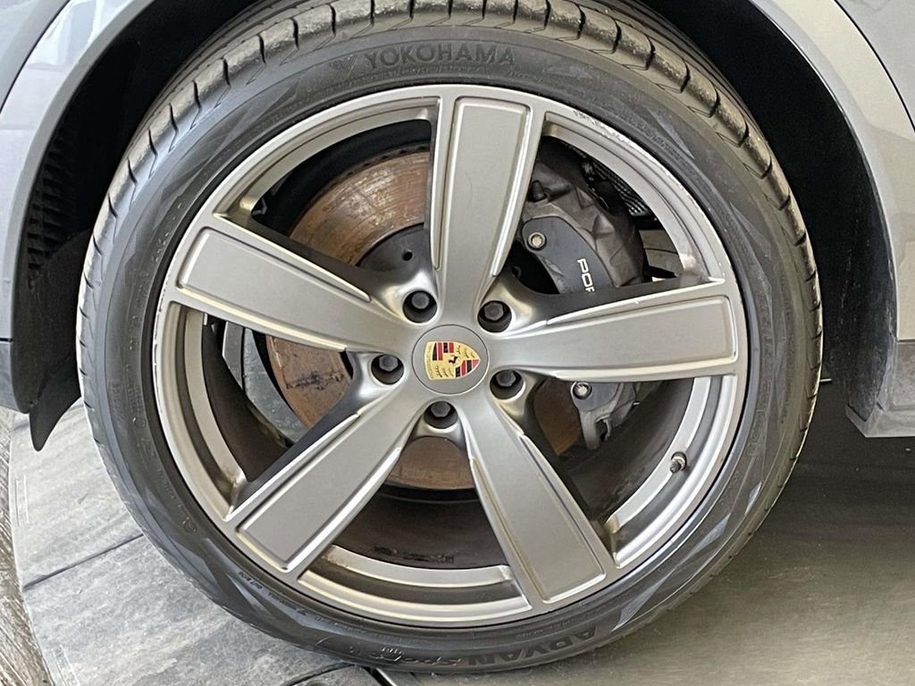 Used 2021 Porsche Cayenne Coupe AWD/4WD image 11