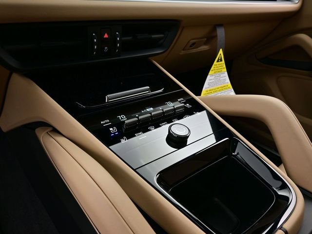 New 2026 Porsche Cayenne E-Hybrid Coupe image 11