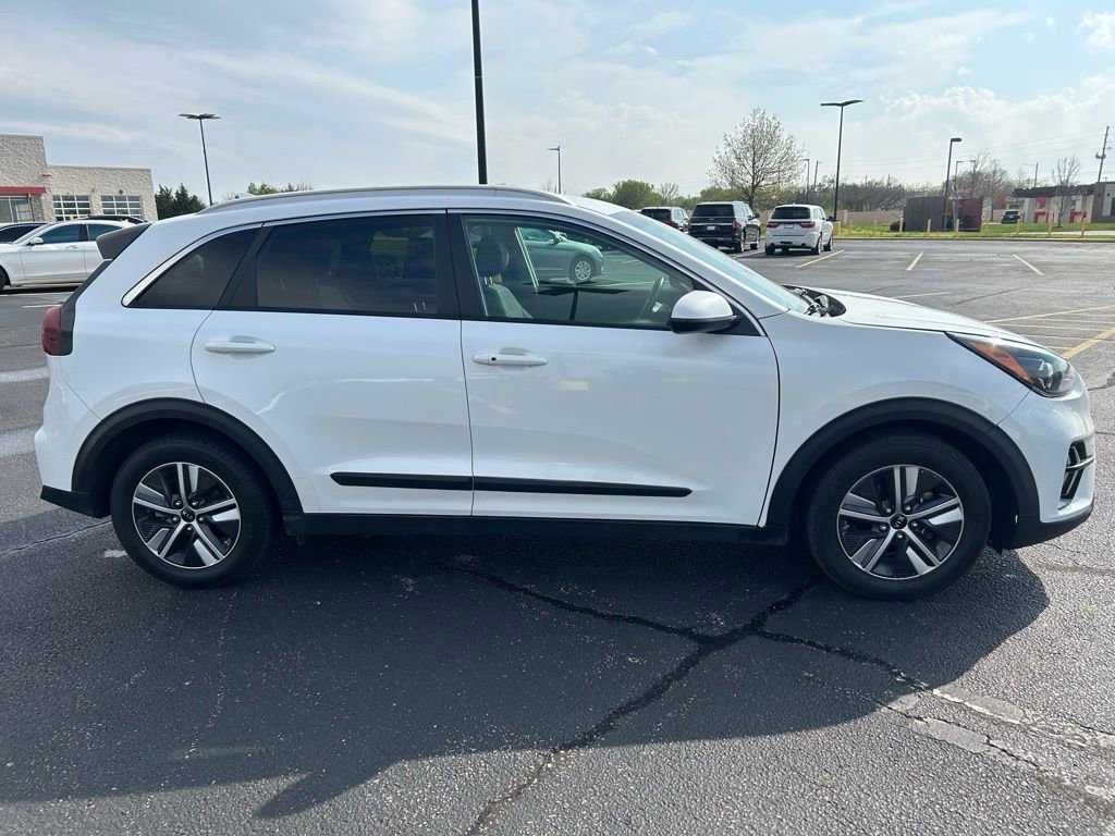 Used 2020 Kia Niro LXS image 9