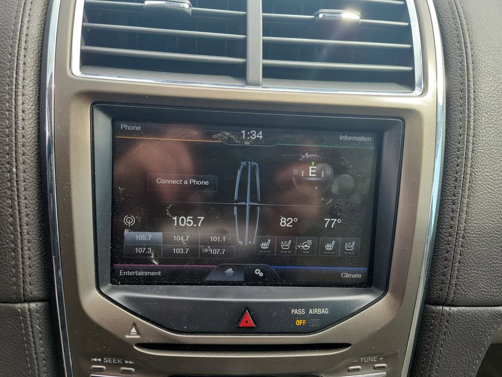 Used 2015 Lincoln MKX AWD w/ Equipment Group 101A image 21