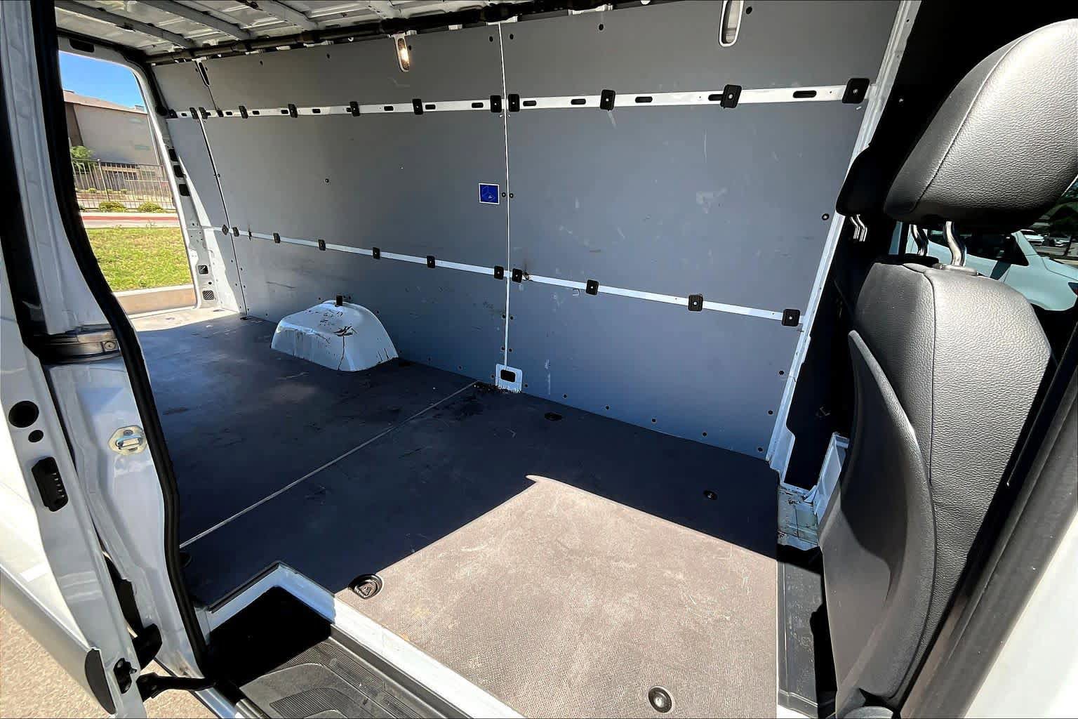 Used 2024 Mercedes-Benz Sprinter 3500 image 21