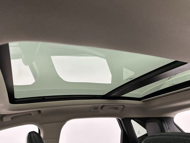 Used 2020 Ford Escape SE Sport image 24