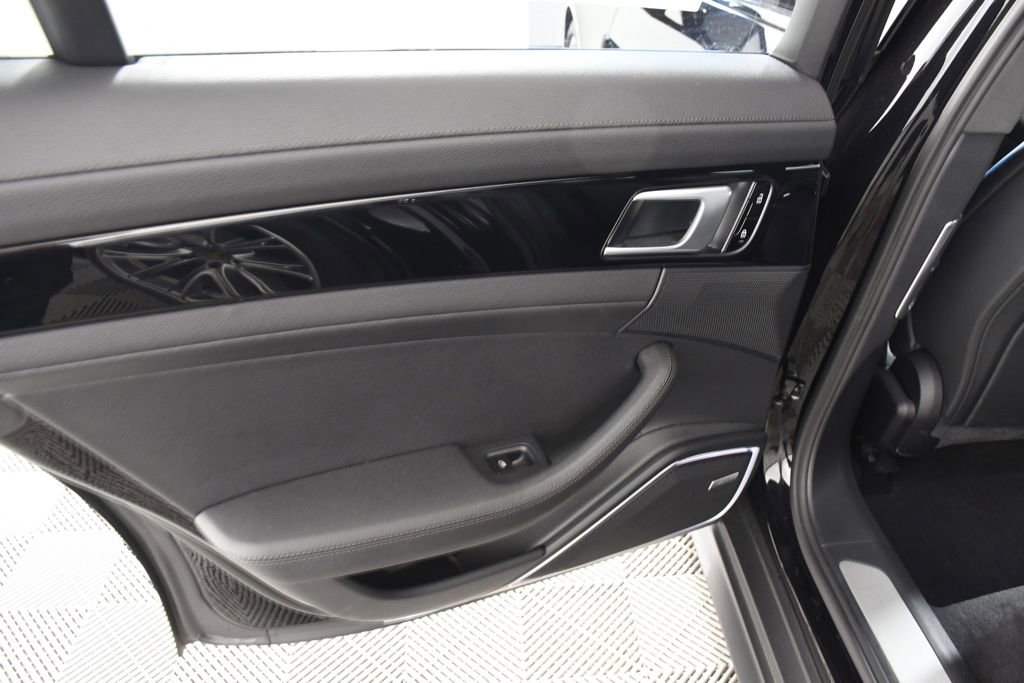 Used 2020 Porsche Panamera 4S AWD/4WD image 26