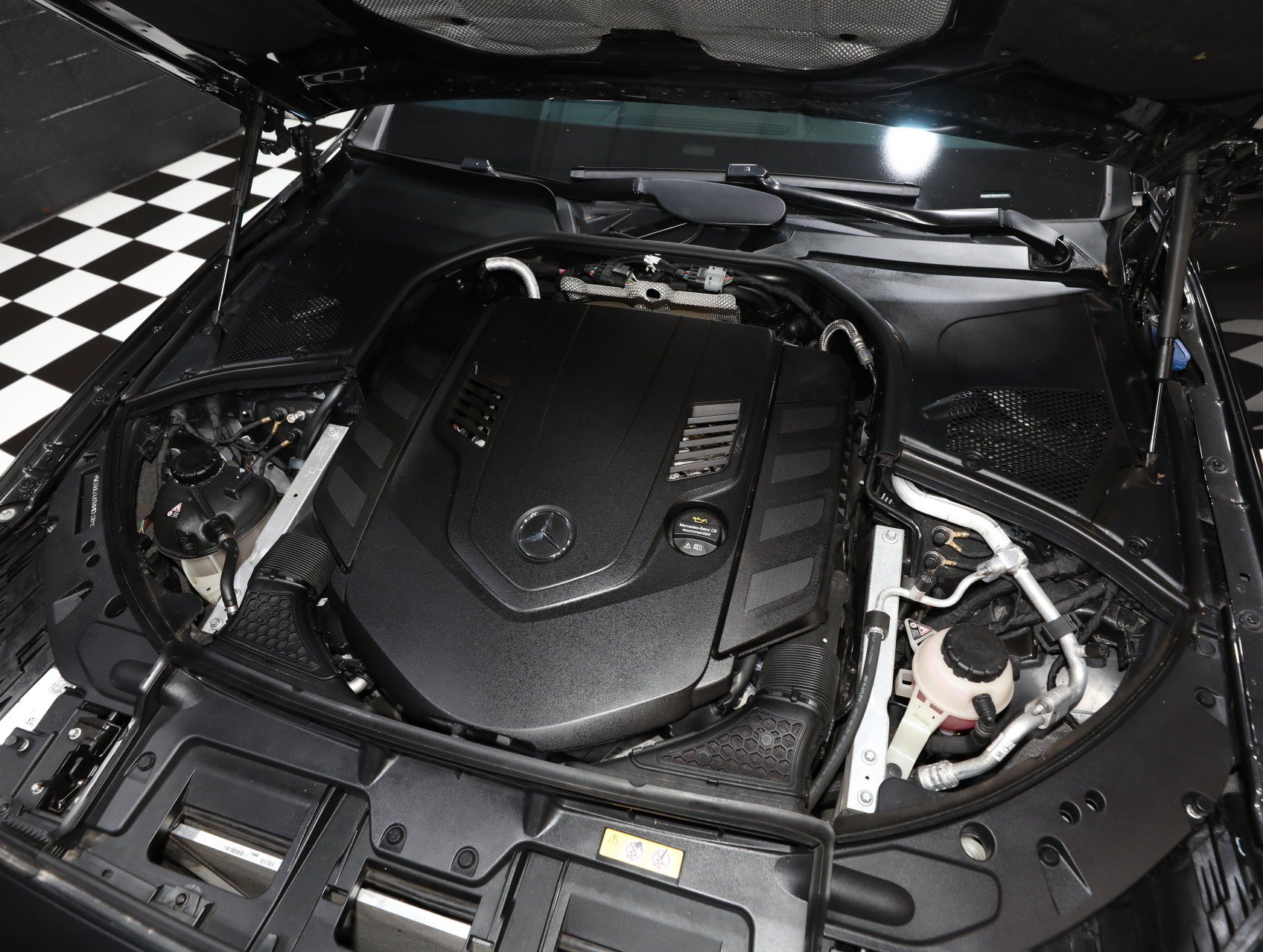 Used 2022 Mercedes-Benz S 580 4MATIC Sedan image 2