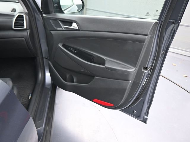 Used 2019 Hyundai Tucson SE image 13