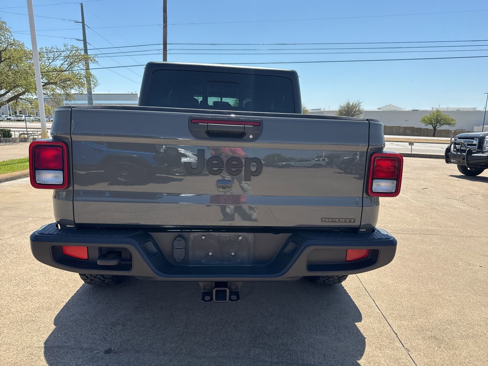 Used 2021 Jeep Gladiator Sport image 6