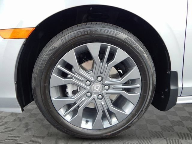 New 2026 Honda Odyssey Touring image 12