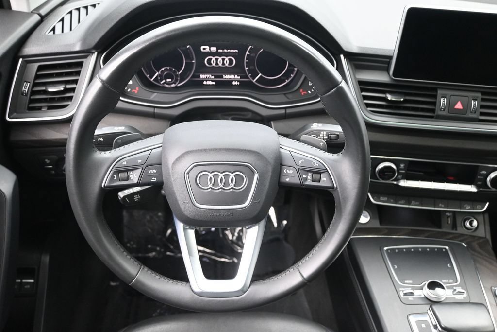 Used 2020 Audi Q5 e Premium Plus w/ Premium Plus Package AWD/4WD image 21
