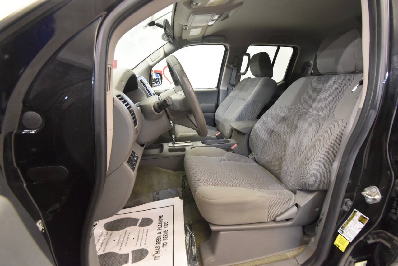Used 2018 Nissan Frontier SV AWD/4WD image 13