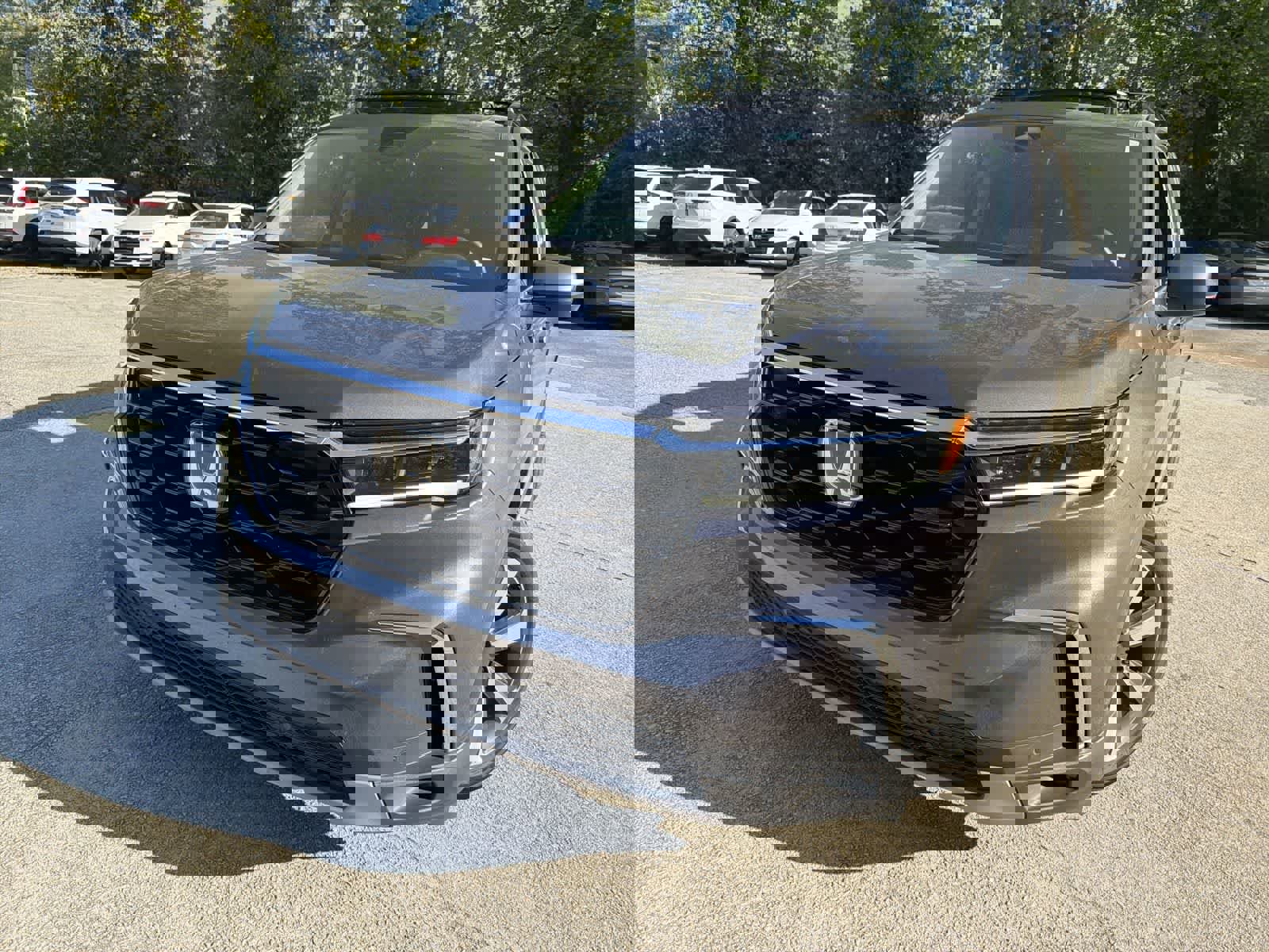 Used 2023 Honda Pilot Touring image 1