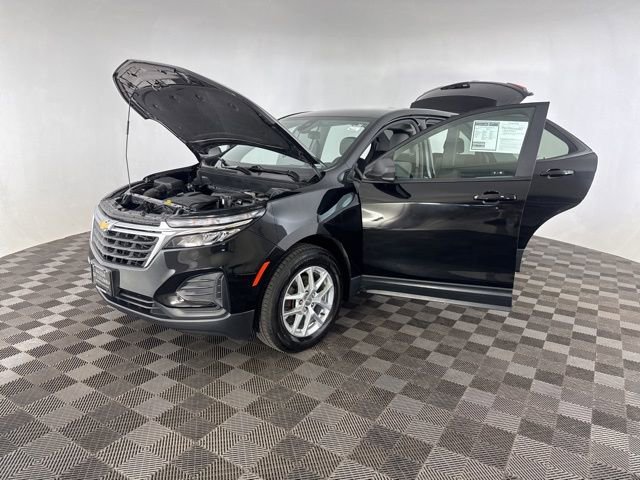 Used 2023 Chevrolet Equinox LS AWD/4WD image 10