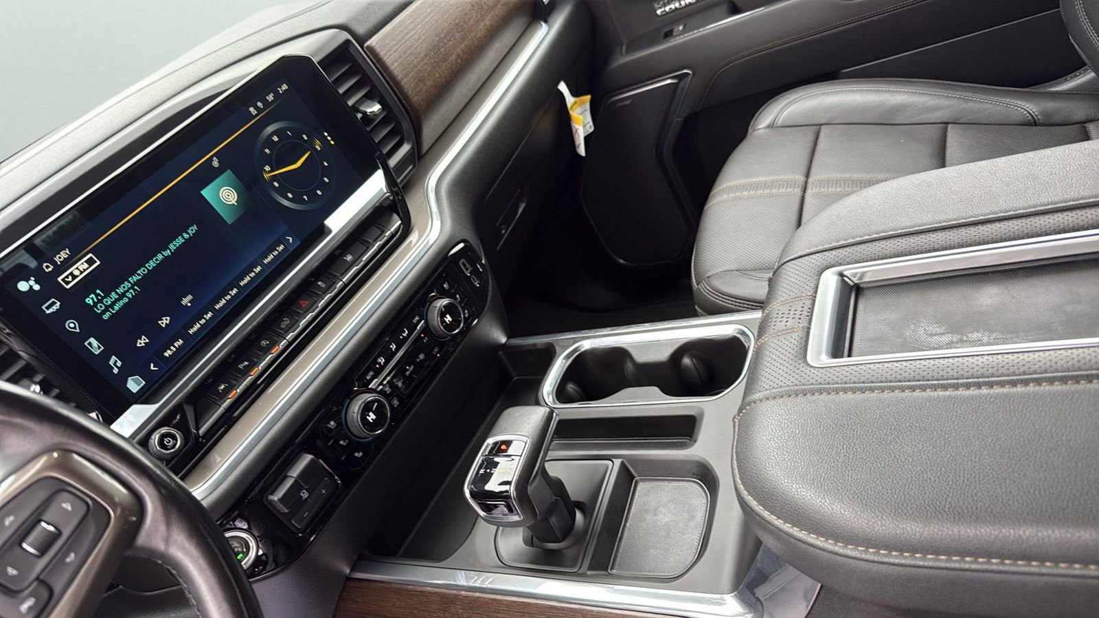 Used 2022 Chevrolet Silverado 1500 High Country w/ Technology Package image 21