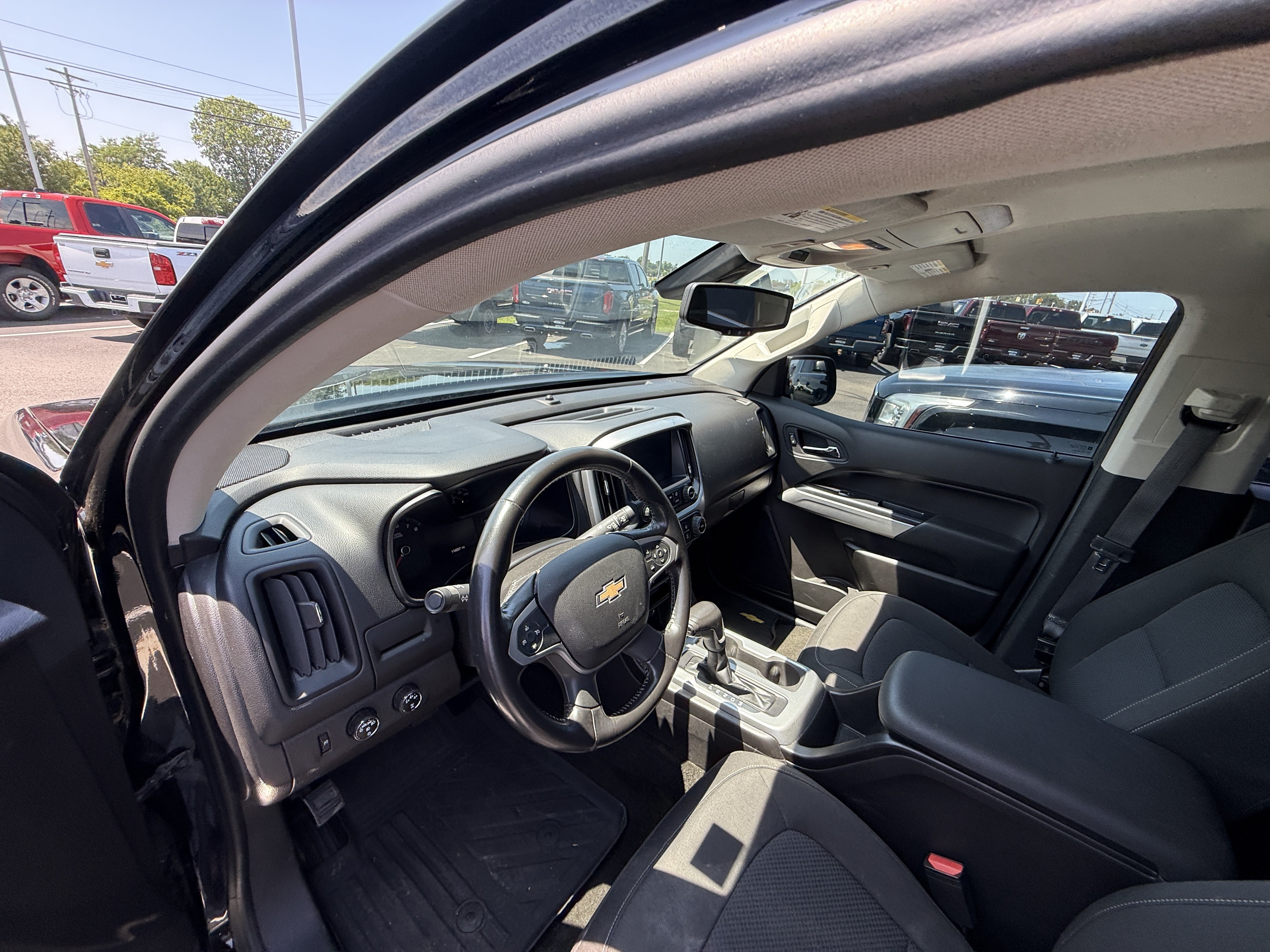 Used 2016 Chevrolet Colorado LT w/ LT Convenience Package AWD/4WD image 7