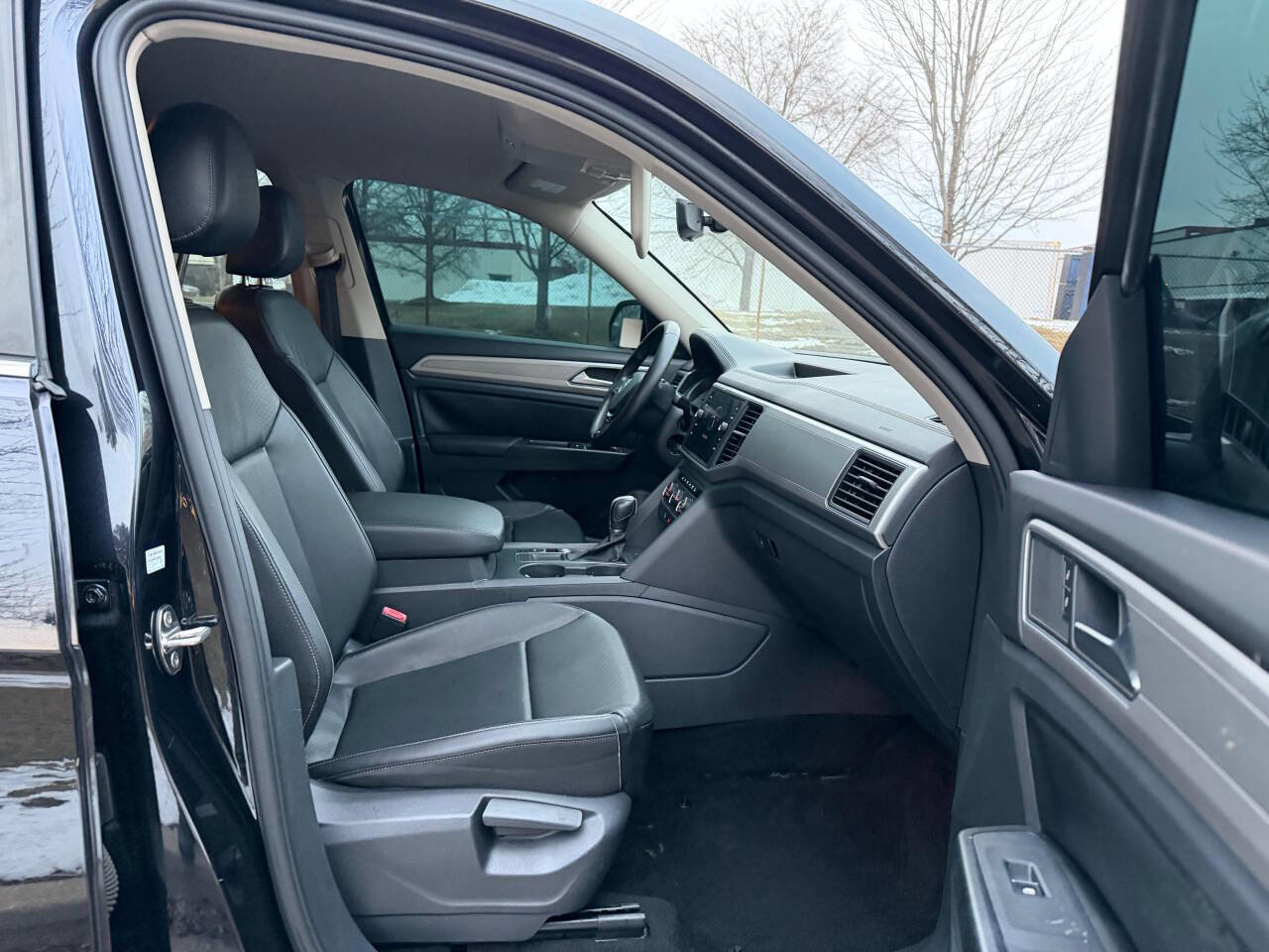 Used 2018 Volkswagen Atlas SE FWD image 26