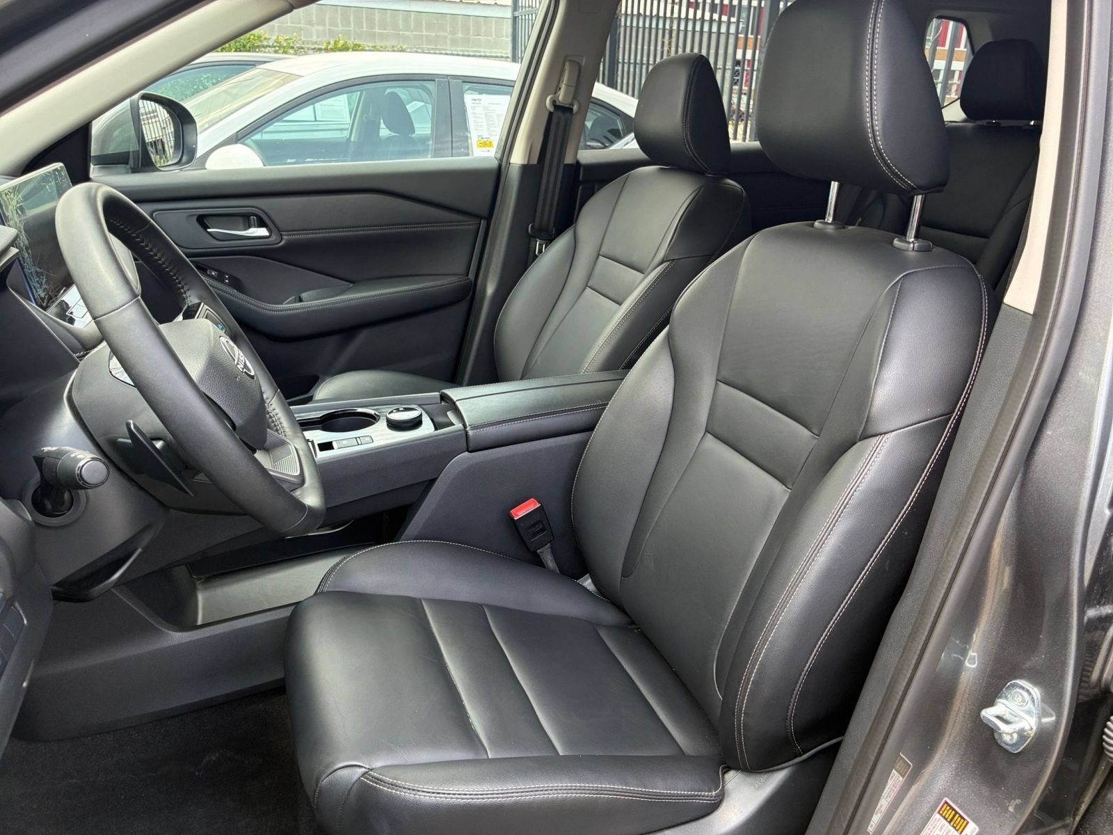 Used 2026 Nissan Rogue SL AWD/4WD image 33