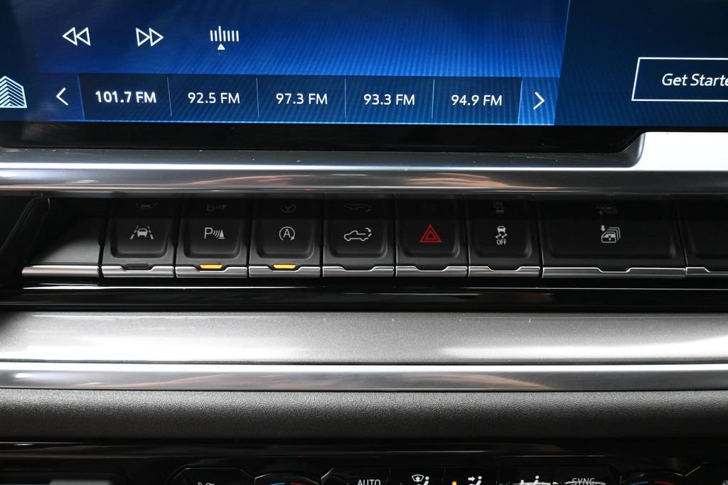 Used 2025 Chevrolet Silverado 1500 High Country w/ High Country Premium Package AWD/4WD image 22