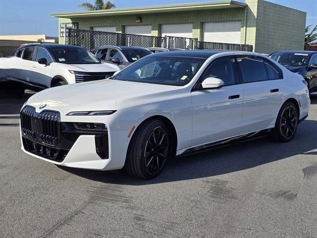 Used 2024 BMW i7 xDrive60 image 3