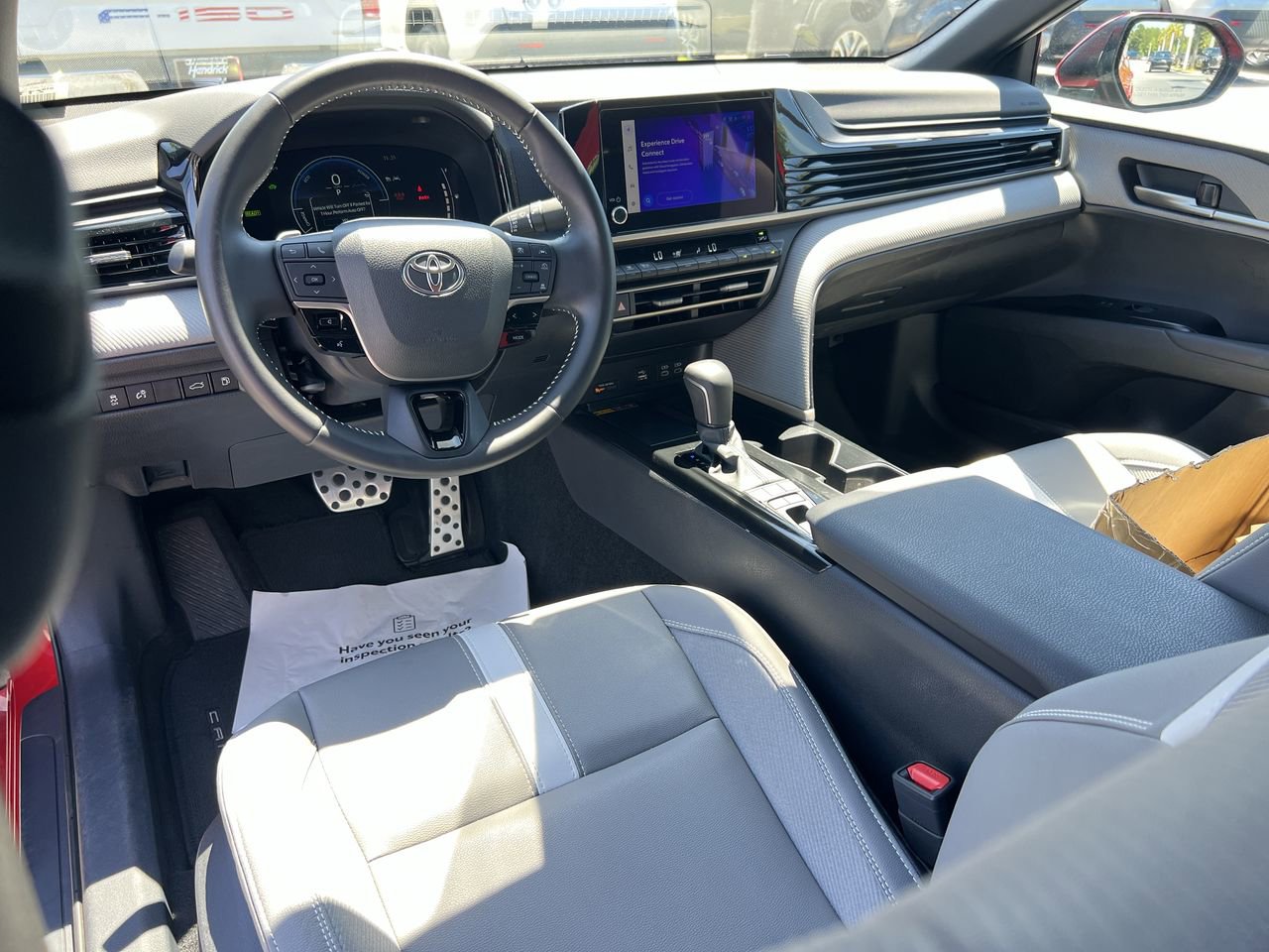 Used 2025 Toyota Camry SE w/ Convenience Package FWD image 30