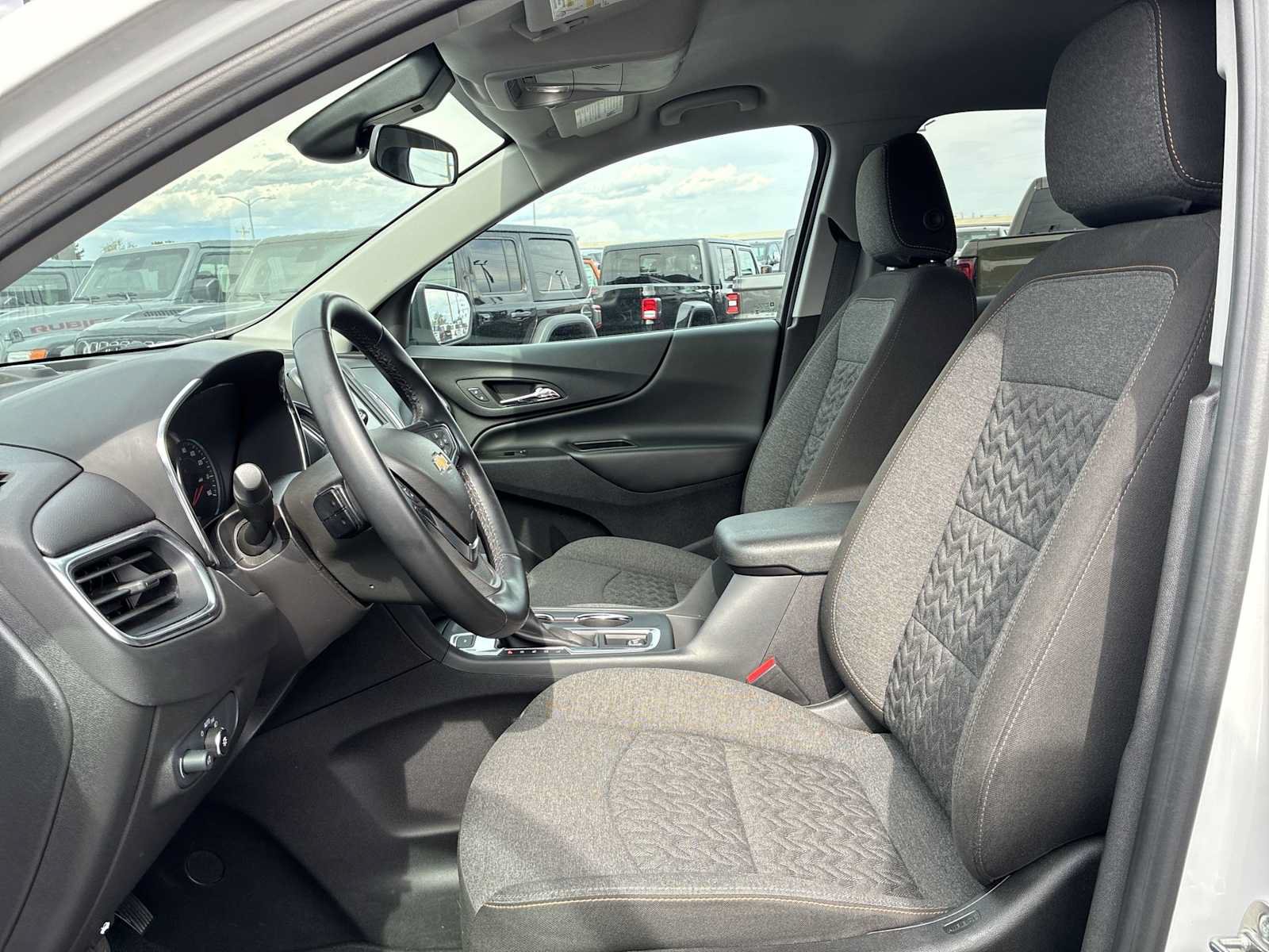 Used 2024 Chevrolet Equinox LT AWD/4WD image 13