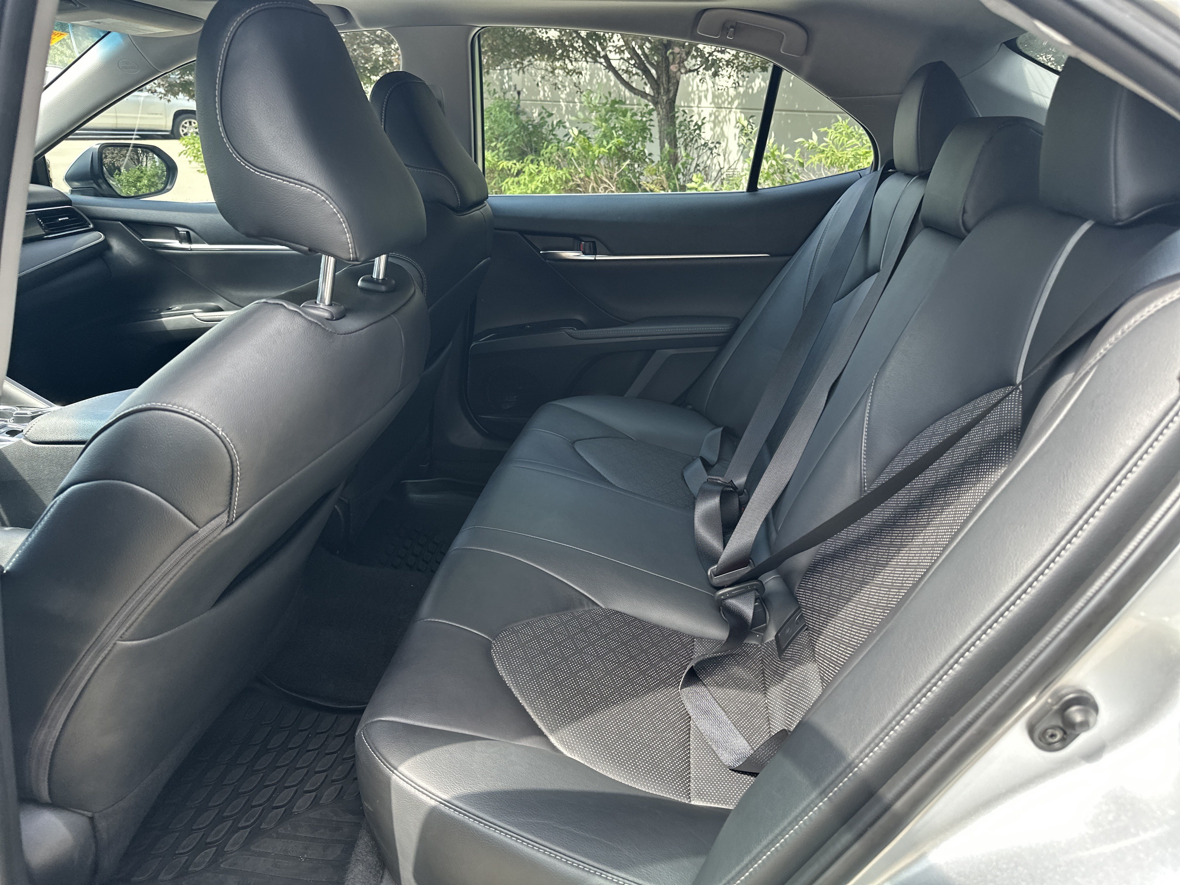 Used 2019 Toyota Camry XSE FWD image 28