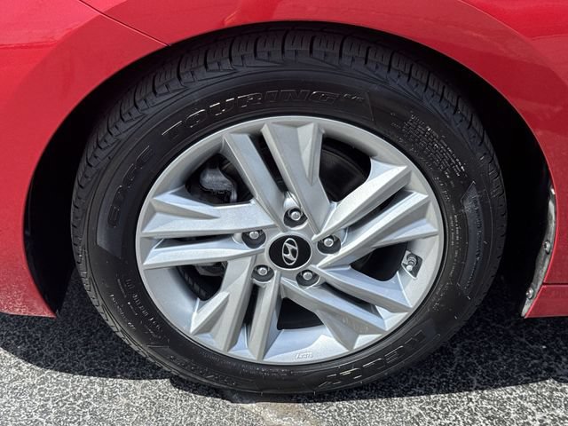 Used 2020 Hyundai Elantra SEL FWD image 17