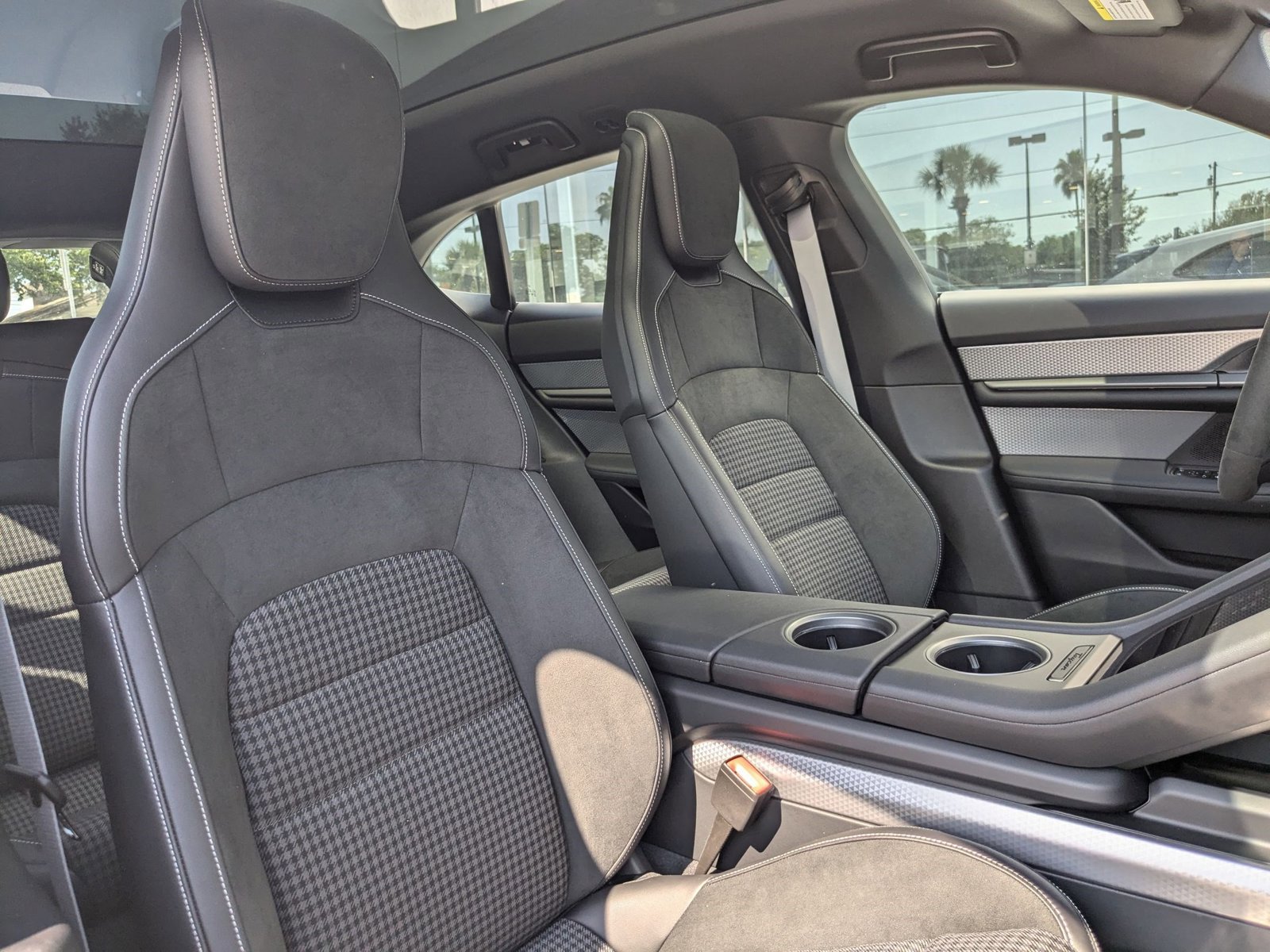 New 2025 Porsche Taycan 4 Cross Turismo image 27