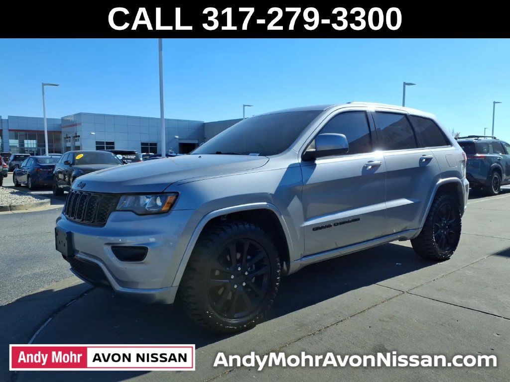 Used 2019 Jeep Grand Cherokee Altitude AWD/4WD image 4