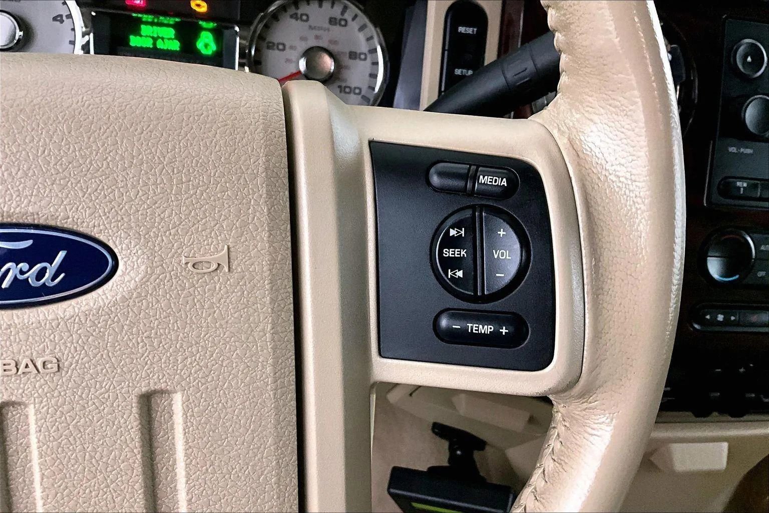 Used 2008 Ford F350 Lariat image 19