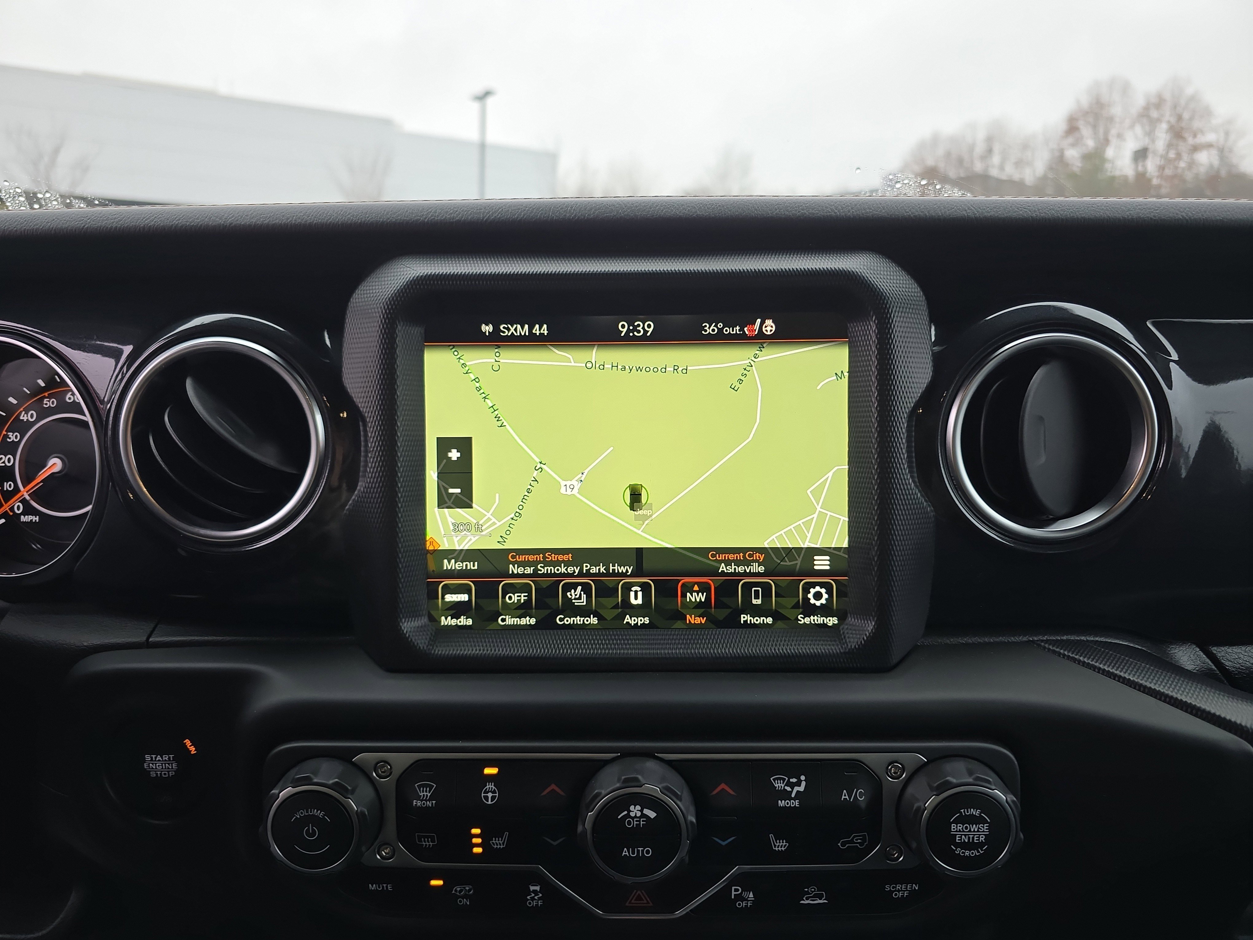 Used 2023 Jeep Wrangler Unlimited Rubicon 392 image 27