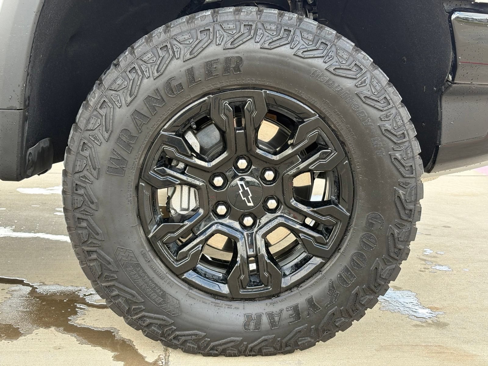 Certified 2025 Chevrolet Silverado 1500 ZR2 w/ Technology Package AWD/4WD image 10